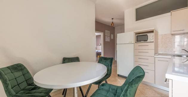 Apartment Ivana-Mira A4 - Okrug Gornji