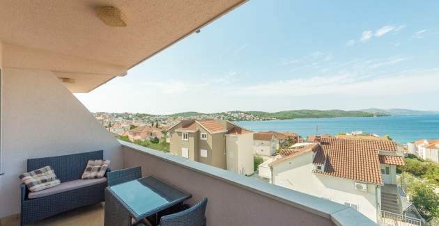 Apartment Ivana-Mira A5 - Okrug Gornji