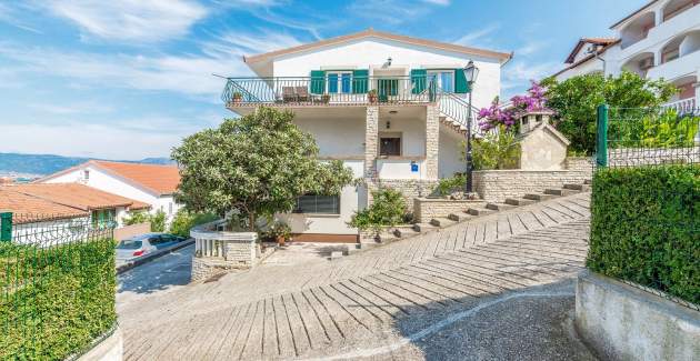 Apartments Barba Ciovo / B1 with sea view