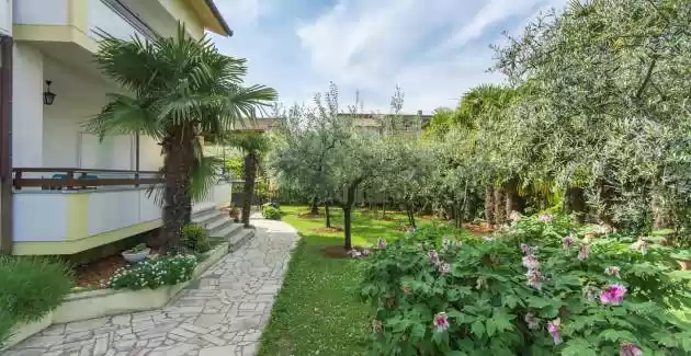 Ferienwohnung Emili A4 mit Balkon und Gartenblick