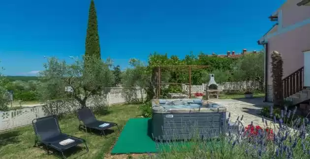 Casa Vacanze Zora con Idromassaggio