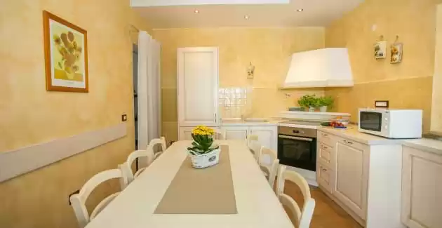 Charming Villa Luce Ribari