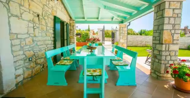 Charming Villa Luce Ribari