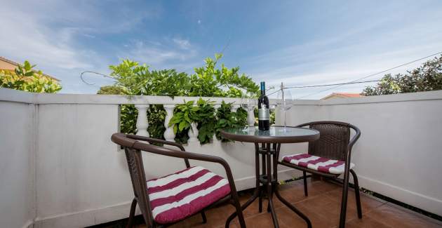 Jednosobni apartman s balkonom Debelić A2 - otok Rab