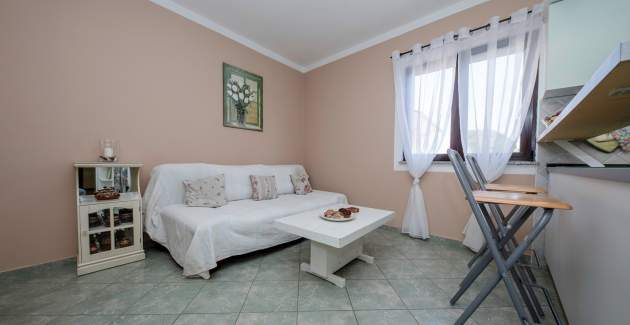 One Bedroom Apartment with Balcony Debelic A2 - Island of Rab