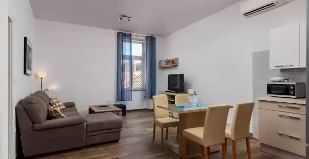 Two-bedroom apartment Smaila A3 - Pula Center
