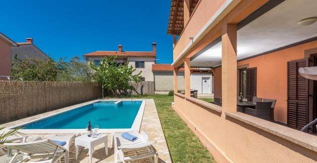 Appartamento Emanuela con piscina privata vicino a Pola