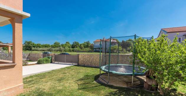 Appartamento Emanuela con piscina privata vicino a Pola