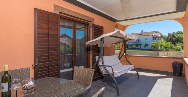 Appartamento Emanuela con piscina privata vicino a Pola
