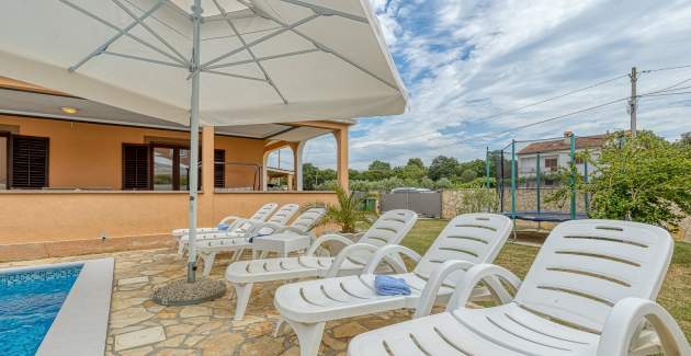 Appartamento Emanuela con piscina privata vicino a Pola
