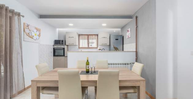 Appartamento Emanuela con piscina privata vicino a Pola