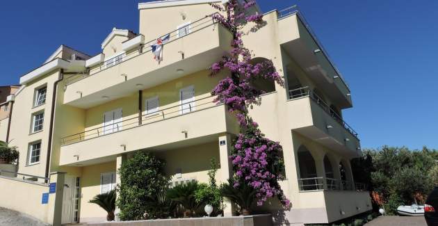 Appartamento Mia con piscina in comune e vista mare - Isola di Ciovo