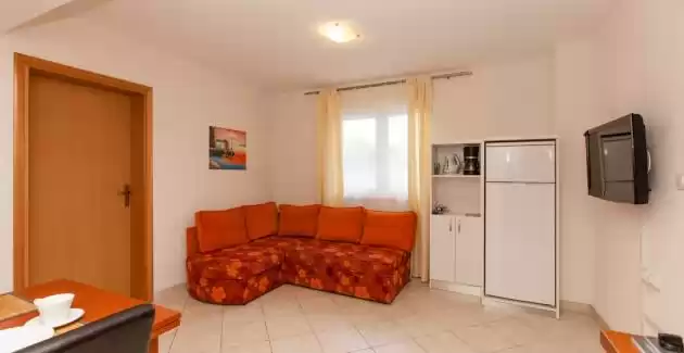 Apartman Family sa zajedničkim bazenom - Otok Čiovo