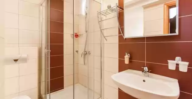 Apartman Family sa zajedničkim bazenom - Otok Čiovo