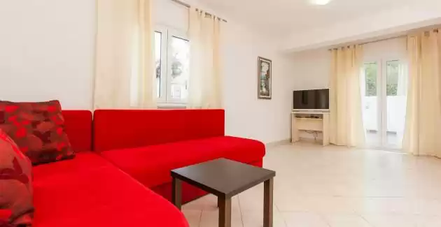 Apartman Jenny s pogledom na bazen - Otok Čiovo