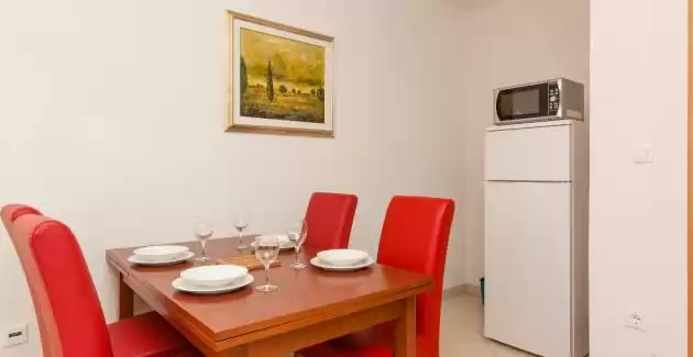 Apartman Jenny s pogledom na bazen - Otok Čiovo