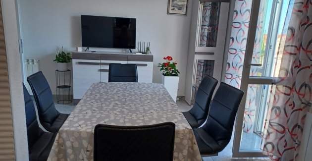 Apartman Grozdana s pogledom na more - Otok Brač