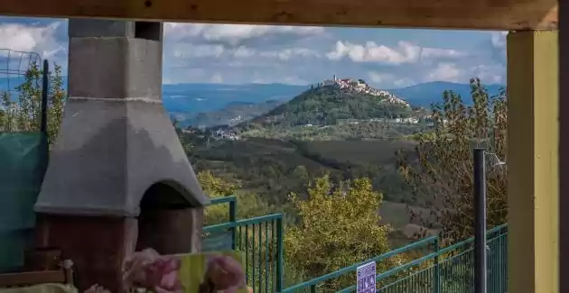 Villa Ana in Spinovci, pogled na Motovun