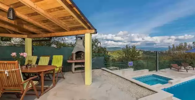 Villa Ana in Spinovci, pogled na Motovun