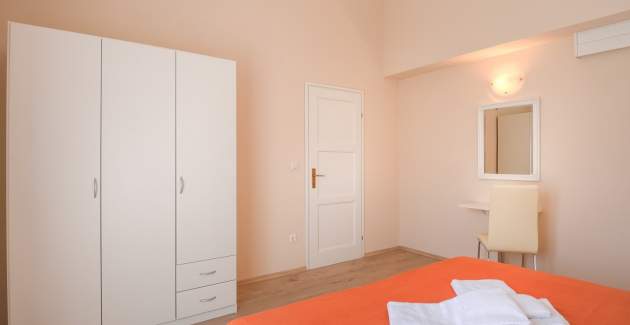 Apartman Hope II