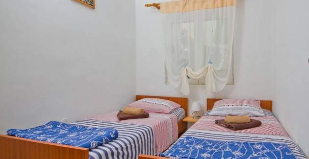 Apartment Nada A1 mit zwei Schlafzimmern - Insel Žirje
