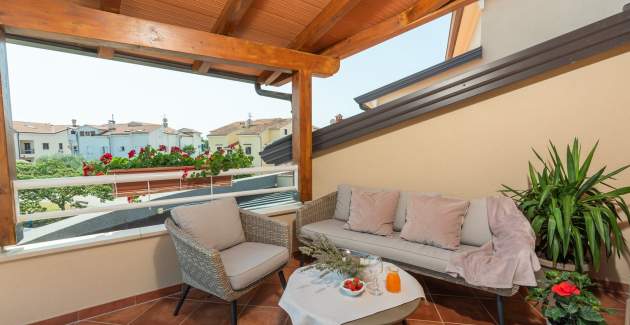 Ferienwohnung Irena V mit Poolblick