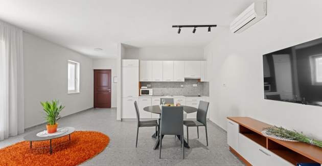 Ferienwohnung Irena V mit Poolblick