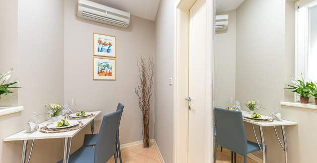 Studio Apartment Irena IV mit Pool und Garten