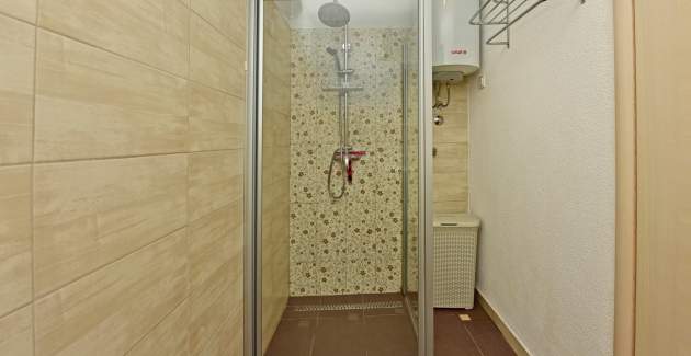 Ferienwohnung Laura B mit Terasse und Garten Blick