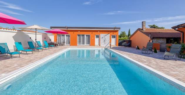Danka / Appartamento con piscina condivisa A2