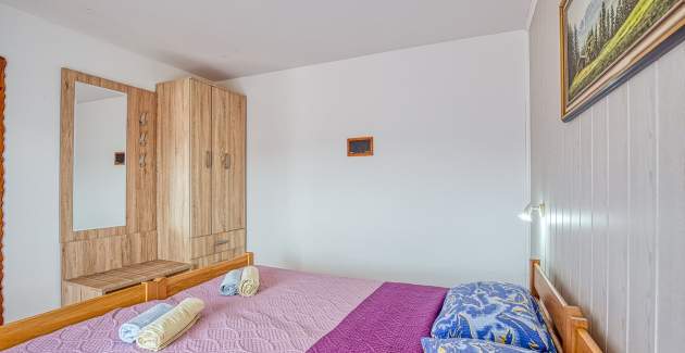 Danka / Apartment with shared pool A4