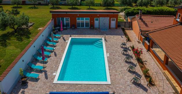 Danka / Apartment mit Gemeinschaftspool A5
