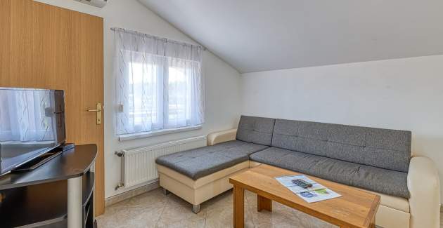 Danka / Apartment mit Gemeinschaftspool A5