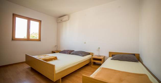 Studio-Apartment Grulovic Yellow - Vodice