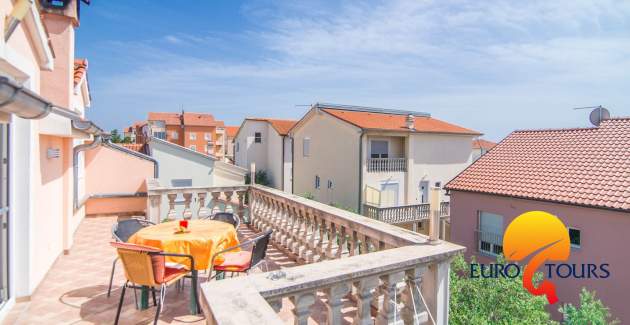 Apartments Jerkin/Two bedrooms A2 Red - Vodice