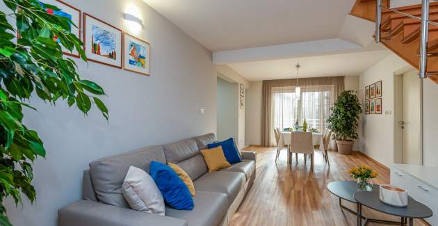 Apartman Irena VI sa dijeljenim bazenom