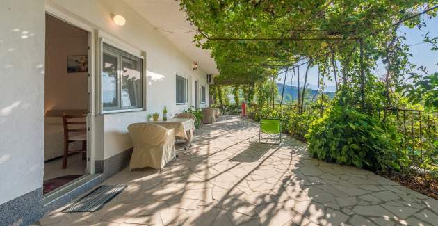 Apartments Blazenka / Apartment A1 - Lokva Rogoznica