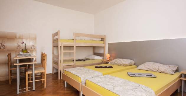 Apartments Tanfara / Studio A1 - Brodarica