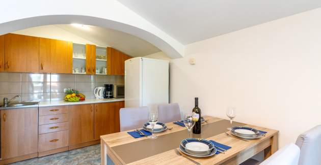 Two Bedroom Apartment Vanessa I with Shared Pool