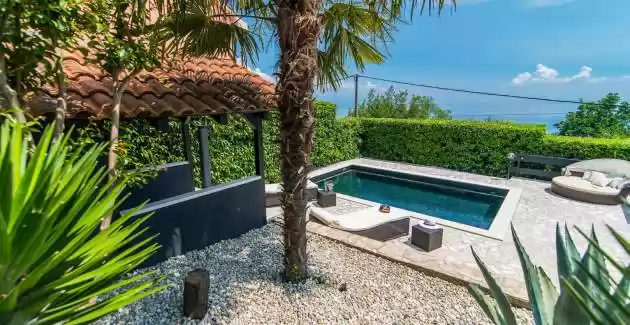 Authentic Villa Zatka with Sea View and Private Pool