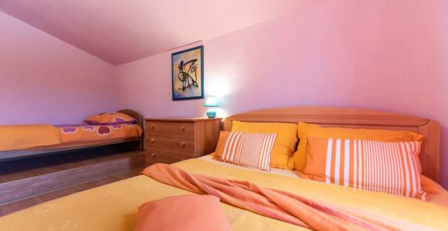 Apartmani Karen / Trosobni apartman A5 - Vinišće