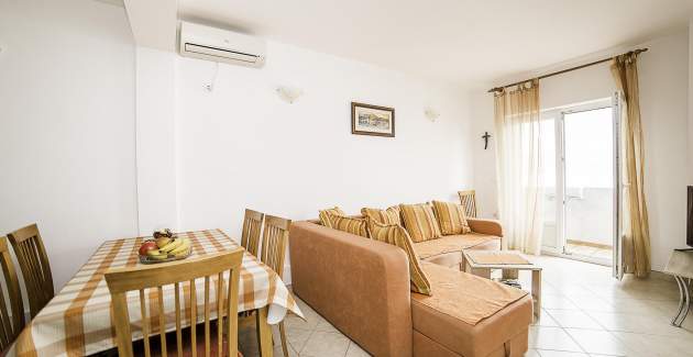 Villa Iva / Apartment A2 - Otok Brač