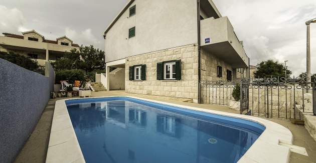 Villa Iva / Apartment A2 - Otok Brač