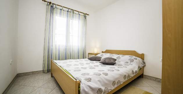 Villa Iva / Apartment A2 - Otok Brač