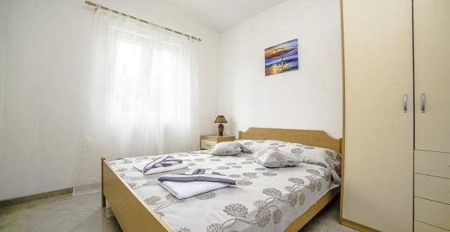 Villa Iva / Apartment A3 - Otok Brač