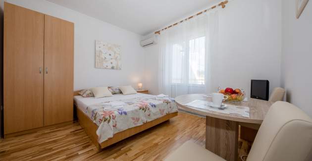 Apartments Ljubica Banjol / Studio A1 - Insel Rab