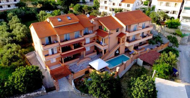 Apartments Del Mar / Apartment 4a - Insel Rab