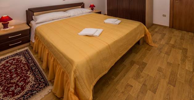 Apartment Noemi I - in der Villa Valtrazza mit Gemeinschaftspool