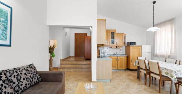 Apartment Noemi III mit 2 Schlafzimmern in der Villa Valtrazza mit Gemeinschaftspool