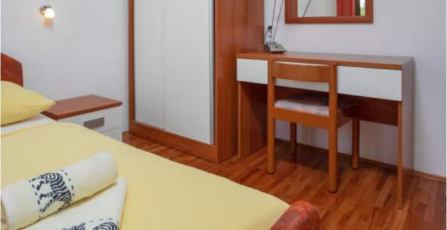 Two-Bedroom Apartment in Villa Anita